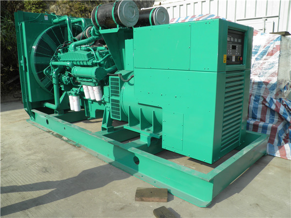 六枝特发电车出租-柴油发电机组在使用的过程中应该做好哪些防护工作